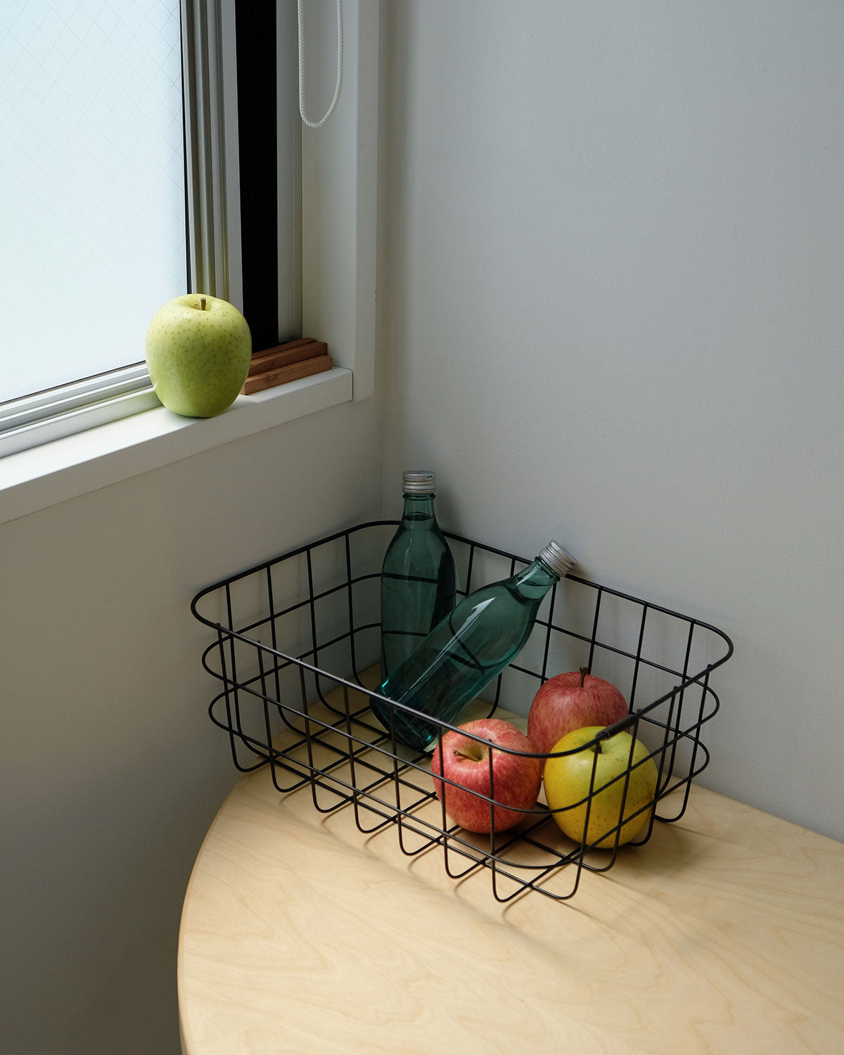 WIRE BASKET | シンプルで見せる収納 ワイヤーバスケット [MOHEIM store]